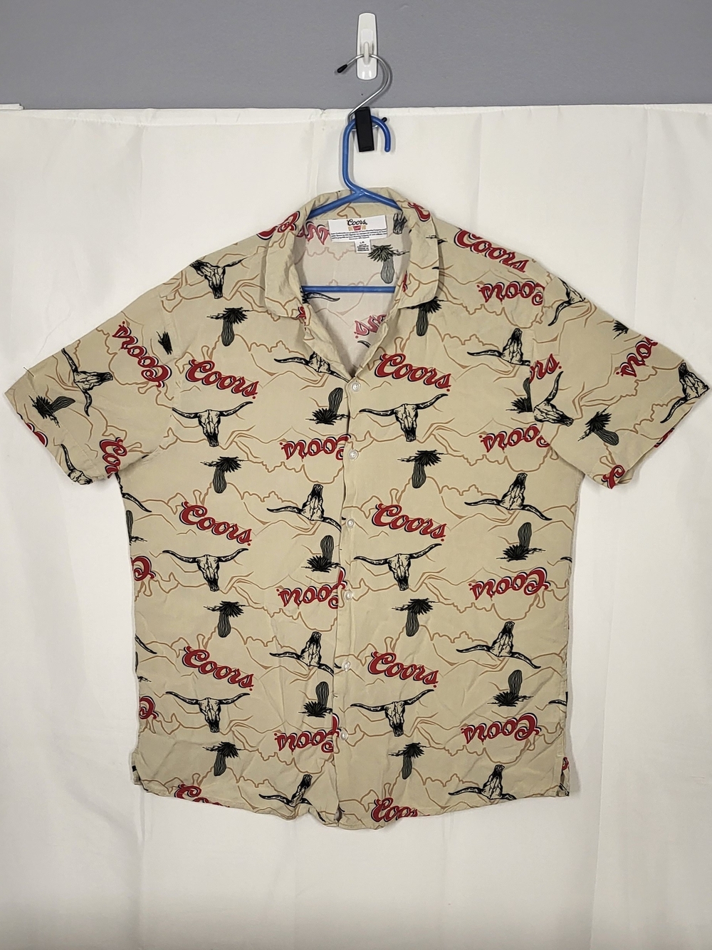 Coors Beige Short-Sleeve Button-Down Camp Shirt - Men's